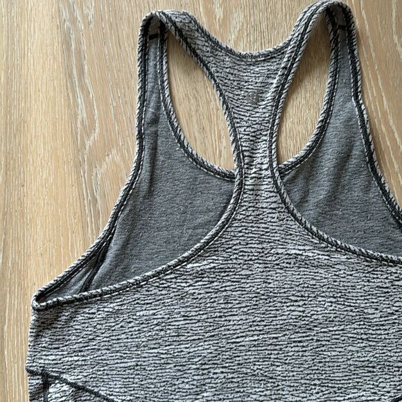 lululemon Long Distance Racerback Tank Pebble Jacquard Sz6 - Picture 4 of 11